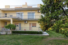 Отель Apartment Kastel Kambelovac 11678a  Каштел Камбеловац